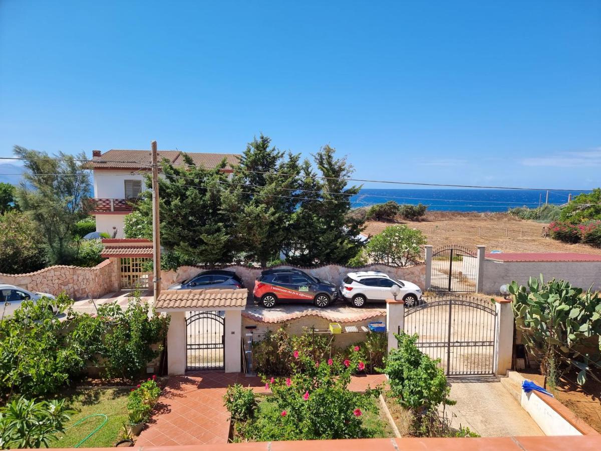 טראפטו Villa Flora - With Sea View, 2 Minutes Walk To Beach מראה חיצוני תמונה