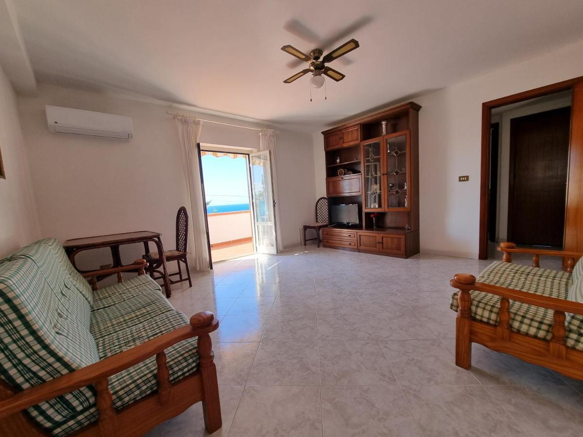 טראפטו Villa Flora - With Sea View, 2 Minutes Walk To Beach מראה חיצוני תמונה