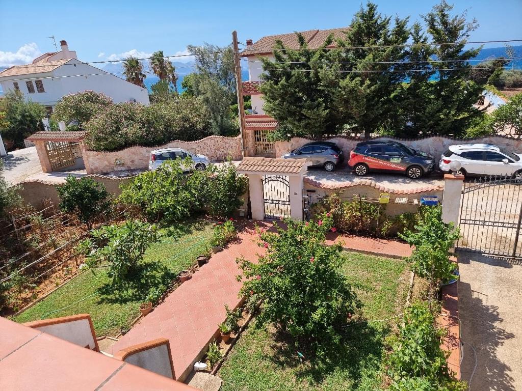 טראפטו Villa Flora - With Sea View, 2 Minutes Walk To Beach מראה חיצוני תמונה